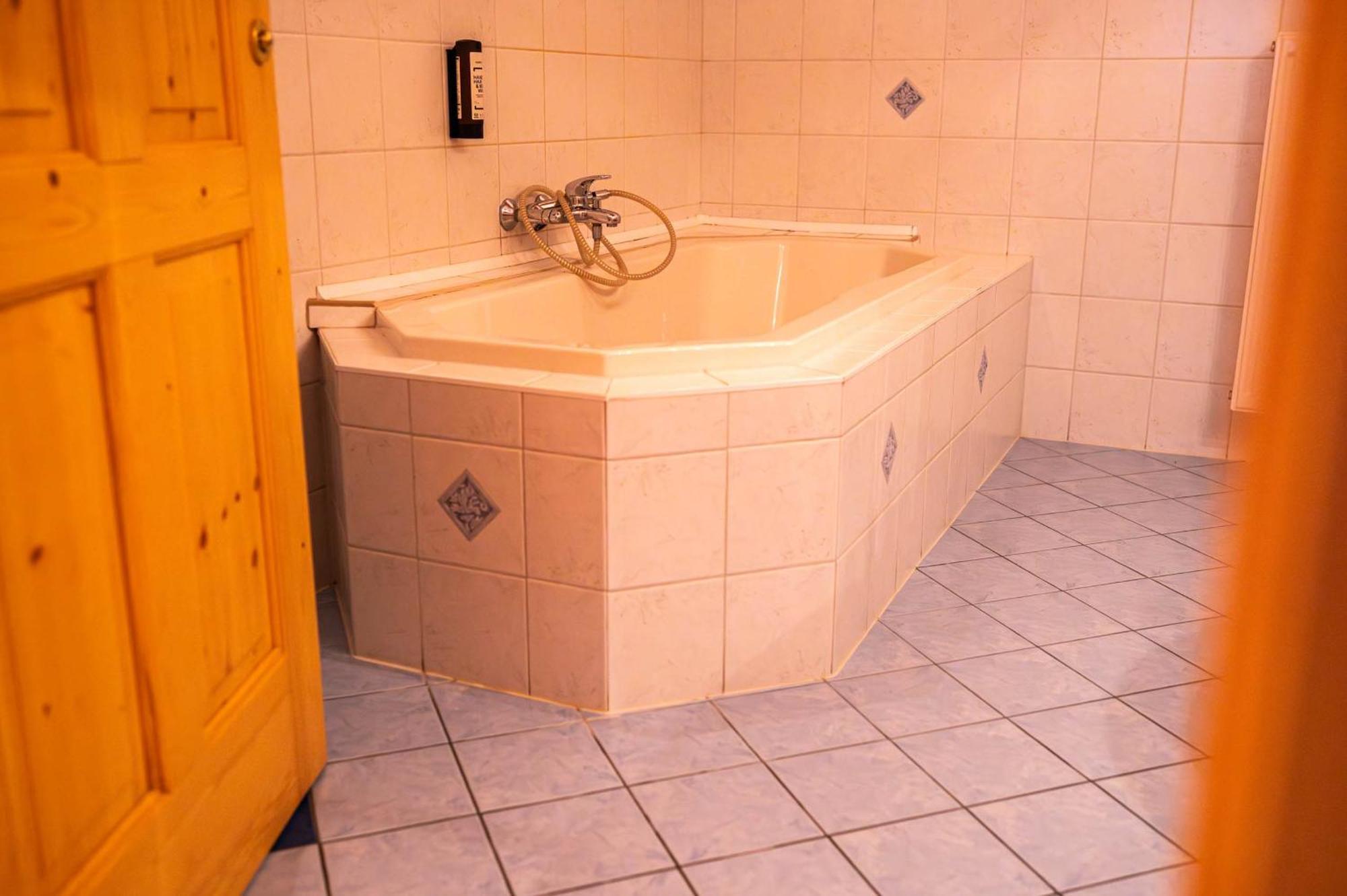 Edelweiss Lodge Lachtal I Self Check-In Room photo